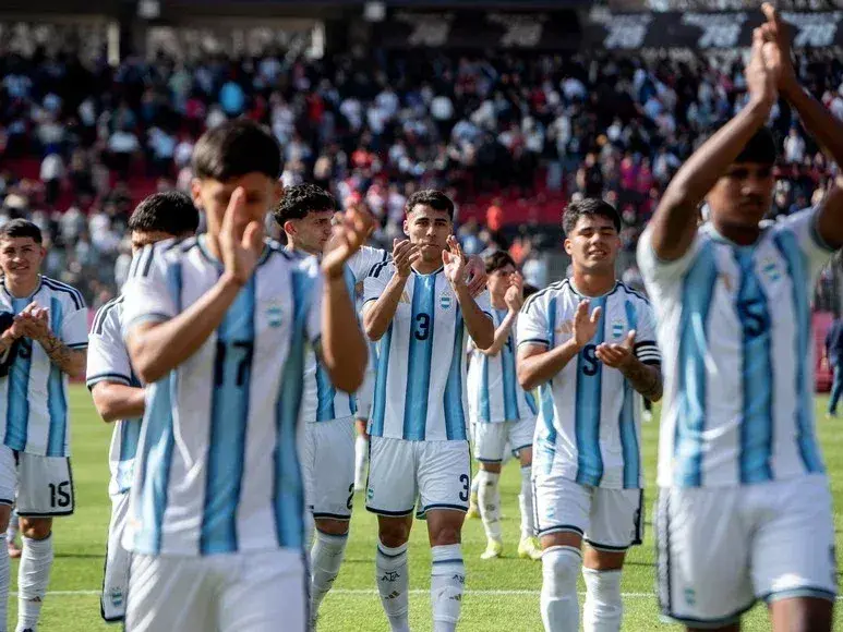 Desde las 15 en el "Coloso M.bielsa" de Rosario, Argentia Sub 19 va por el oro ante Paraguaya.