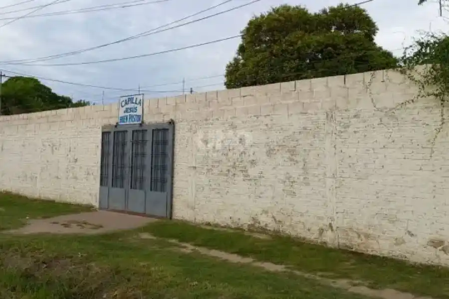 Encontraron un cadáver en descomposición en el techo de una capilla: barajan varias hipótesis