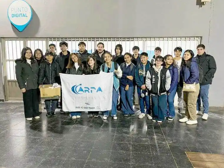 Dos proyectos de equipos de Clubes Digitales, 
en la final del concurso Solve for Tomorrow