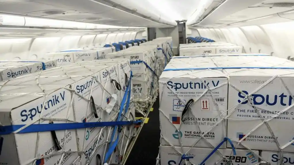 Partió un nuevo vuelo a Moscú para traer vacunas contra el Coronavirus