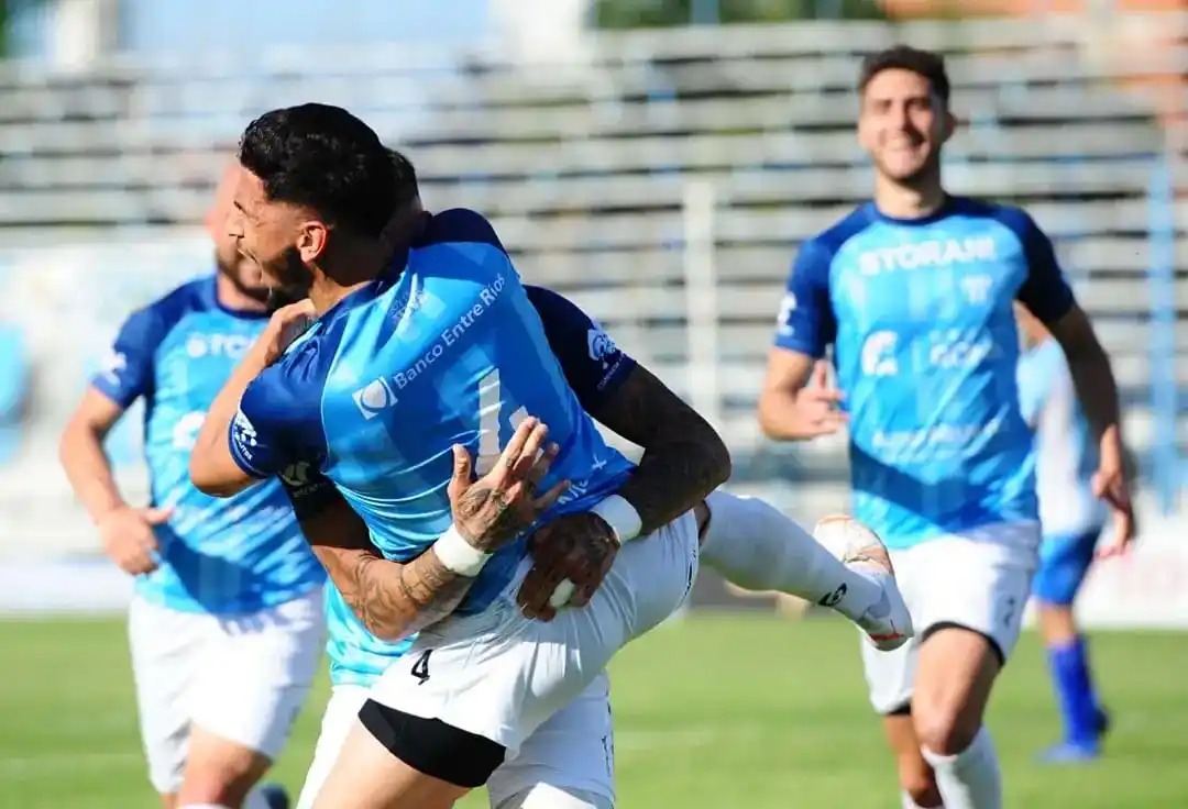 Con la premisa de aferrarse a la clasificación, Juventud visita a Sarmiento de Resistencia