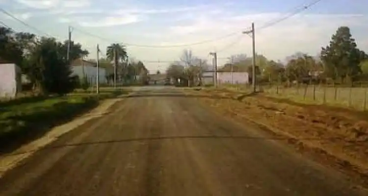 Inauguraron asfalto en Pueblo Doyle