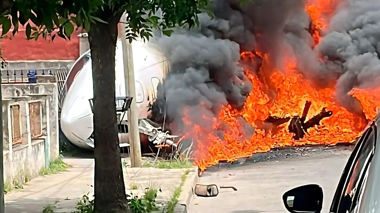 Se despistó e incendió un avión privado en el aeropuerto de San Fernando