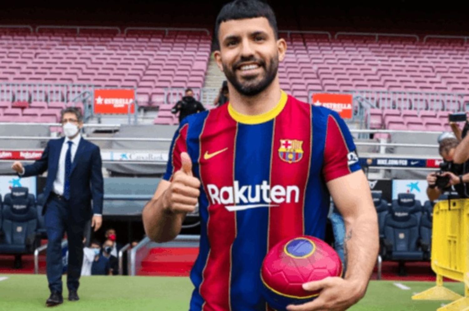 Barcelona confirmó que el “Kun” Agüero está desgarrado