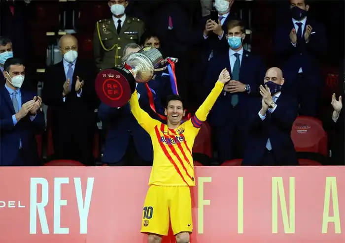 La UEFA y la FIFA en guerra por la Superliga