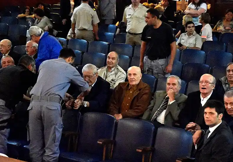 Condenan a prisión perpetua a 18 represores en Bahía Blanca