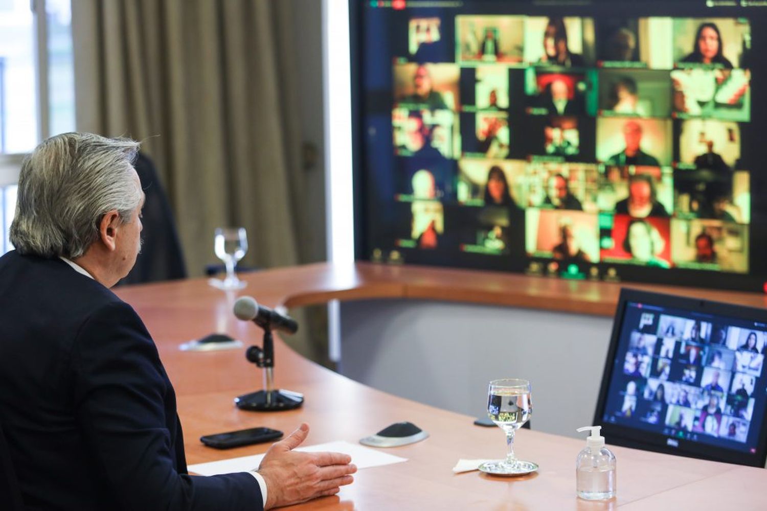El presidente Fernández llamó a la unidad de la CGT y la CTA