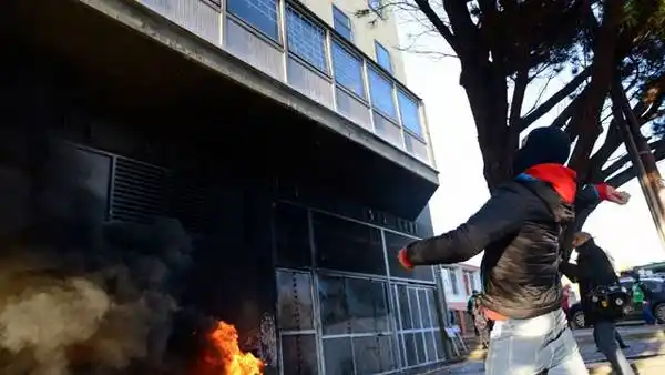 Disturbios por el pedido de endeudamiento de Alicia Kirchner