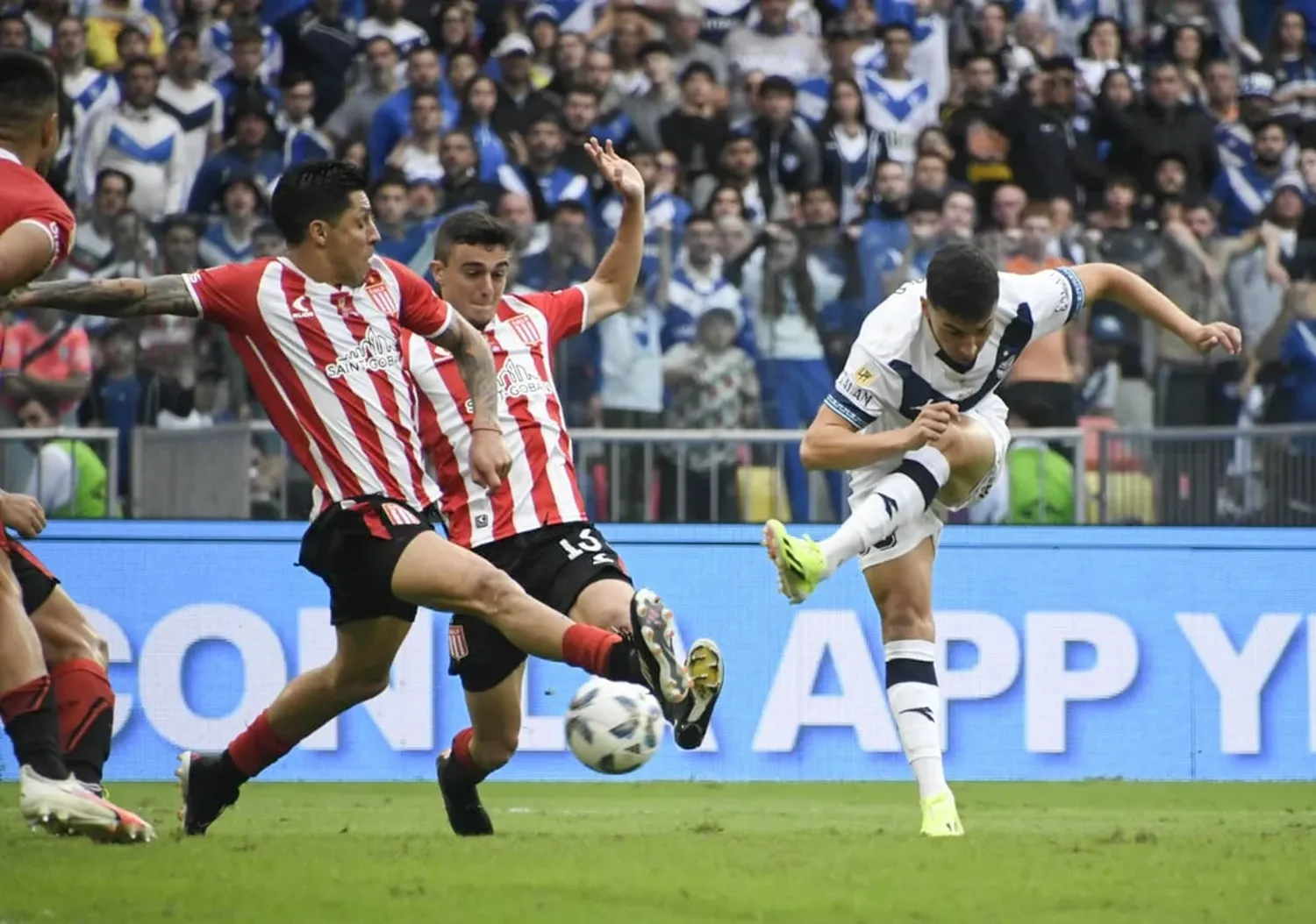 Estudiantes Campeón de la Copa de la Liga al vencer a Vélez en los penales