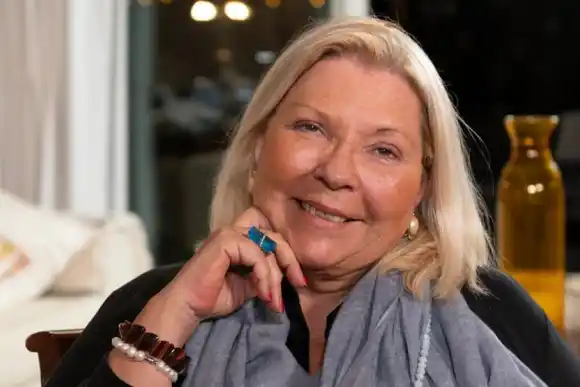 Carrió afirmó que no irá a votar en el balotaje y rechazó a Milei: "Yo a la locura no voy"