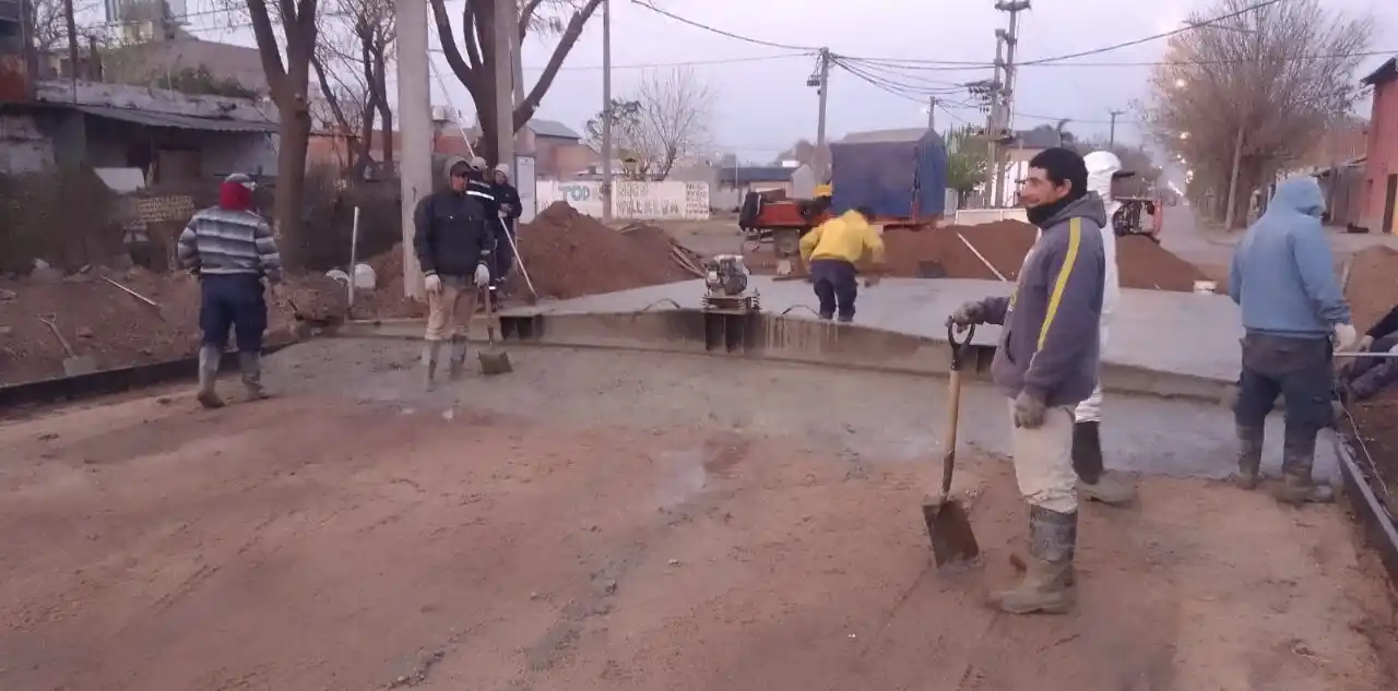 Venado Tuerto: continúa la ejecución de obras de pavimento en los barrios 