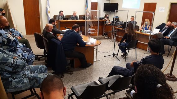 Con fuerte presencial policial y el relato desgarrador de la familia, comenzó juicio por el crimen de Jorge Bustamante