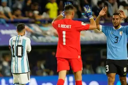 Fin del invicto en las Eliminatorias: Argentina perdió con el Uruguay de Bielsa en la Bombonera