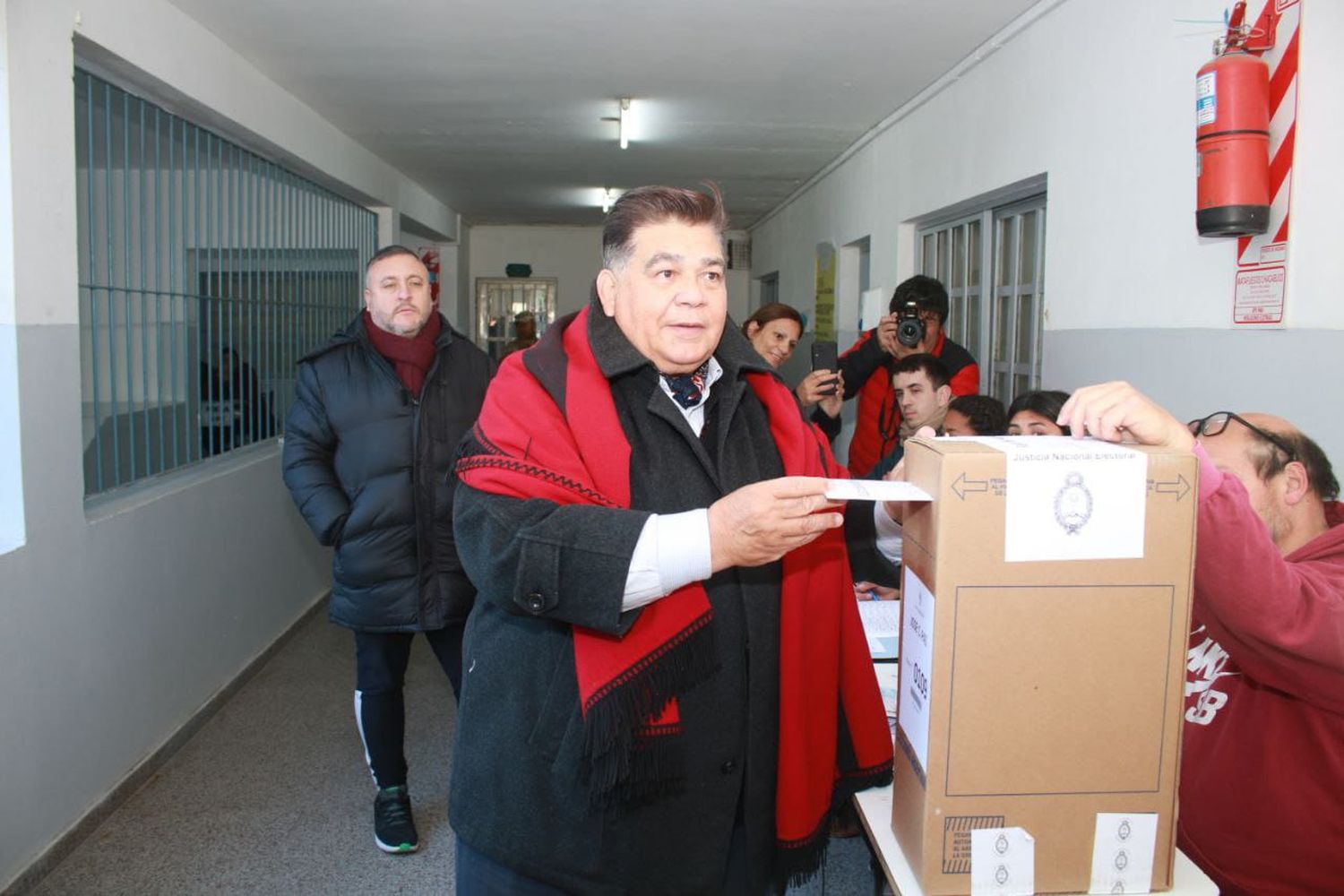 Mario Ishii ganó con amplitud en José C Paz y el candidato de Milei quedó en segundo lugar