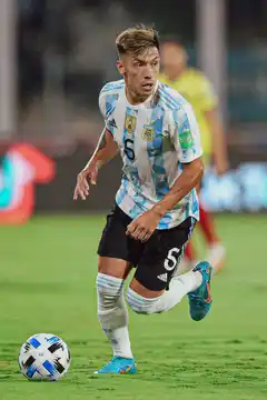 Con una excelente participación de Lisandro Martínez, Argentina venció a Colombia