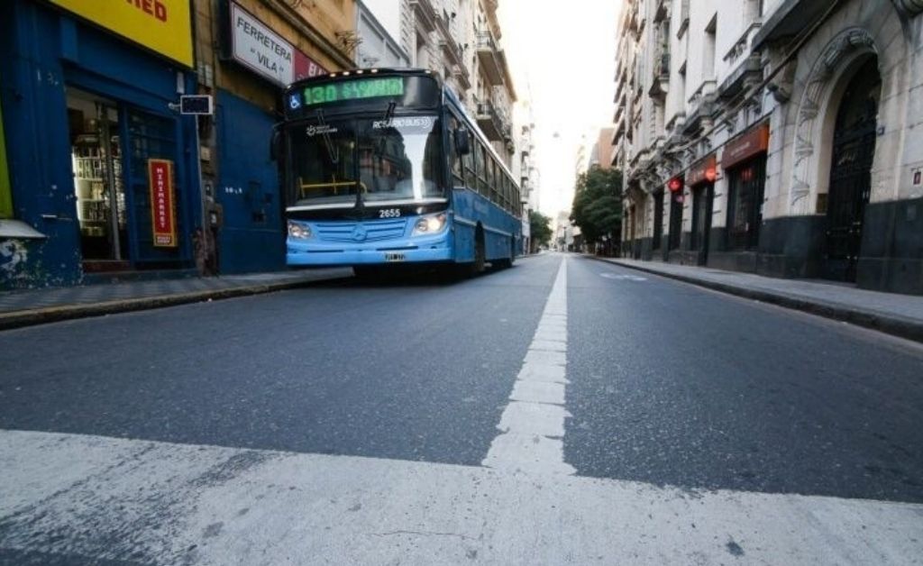 Los choferes siguen sin cobrar y mantienen el paro