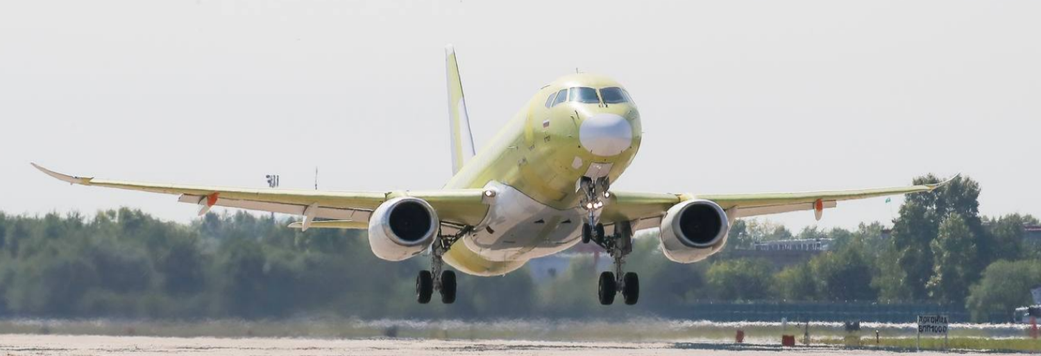 El SSJ-100 Superjet con mayoría de componentes rusos realiza su vuelo inaugural