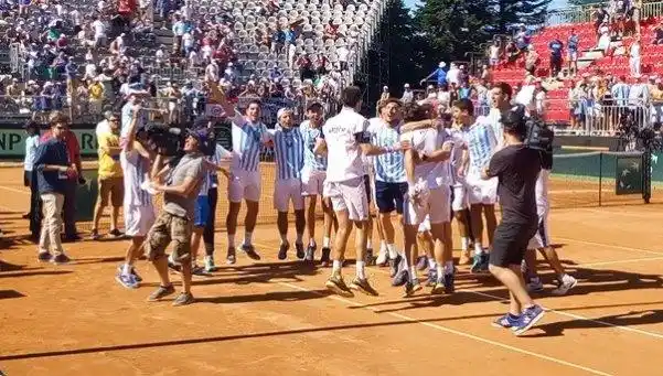 Copa Davis: Delbonis se hizo gigante en Italia y metió a la Argentina en semis