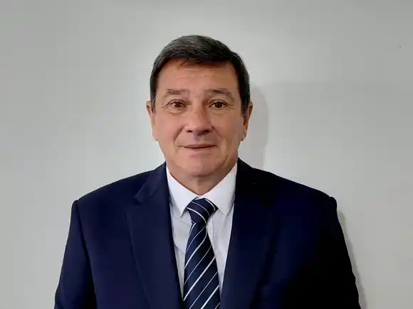 José Luis Ferrari asumió como nuevo director departamental de Escuelas