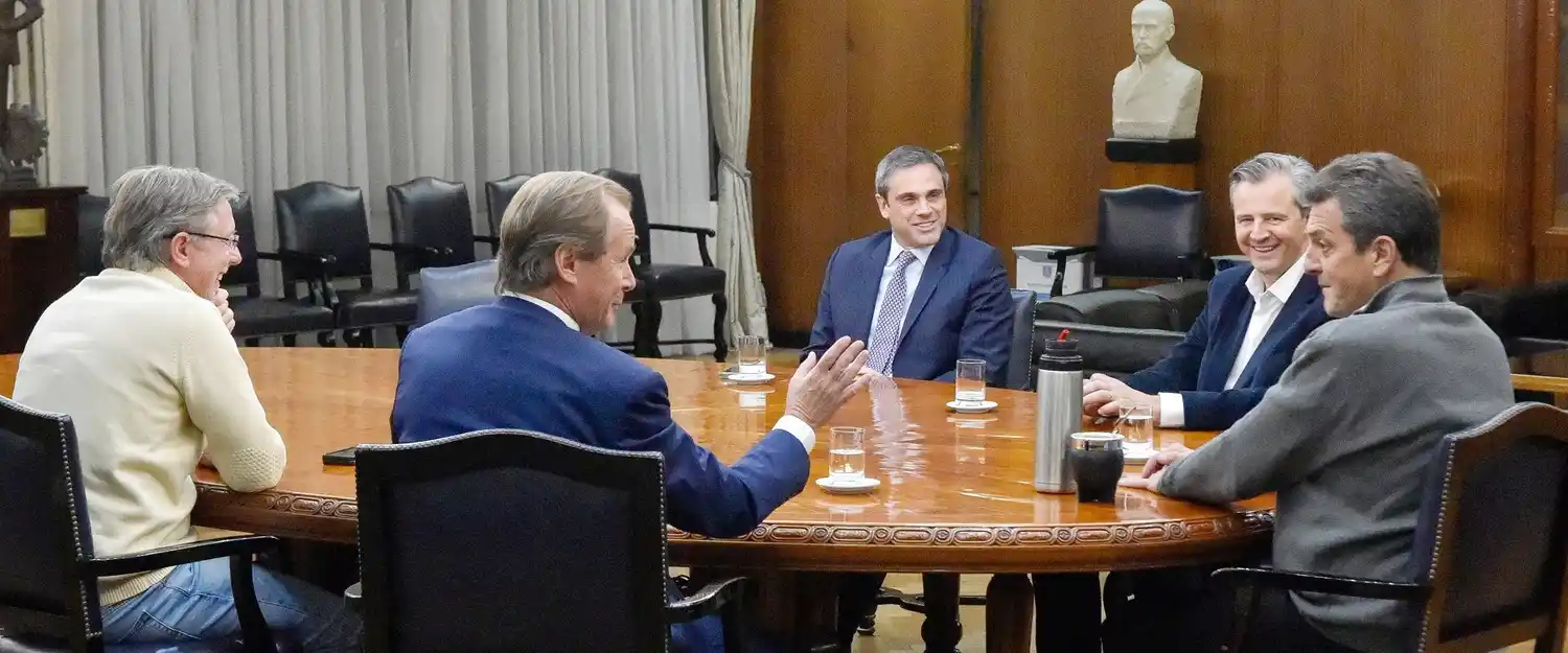 Bordet y Bahl acordaron con Massa la continuidad de obras viales financiadas por Nación