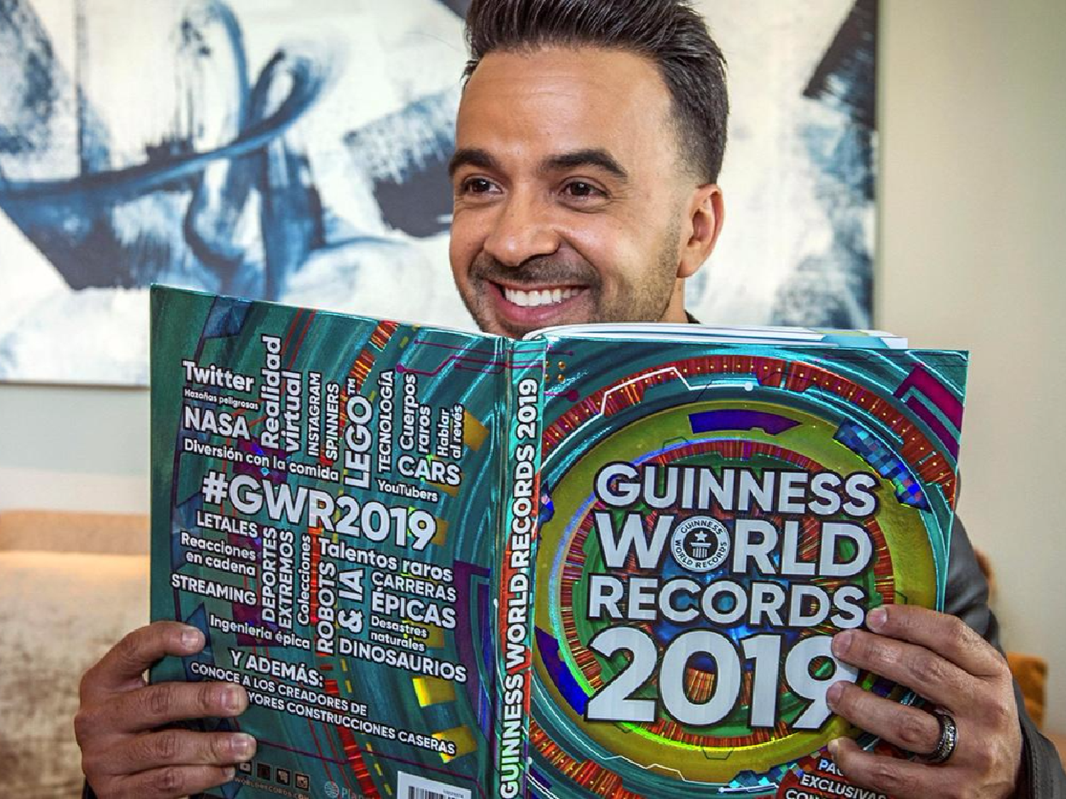 "Despacito" le dio a Luis Fonsi siete récords Guiness