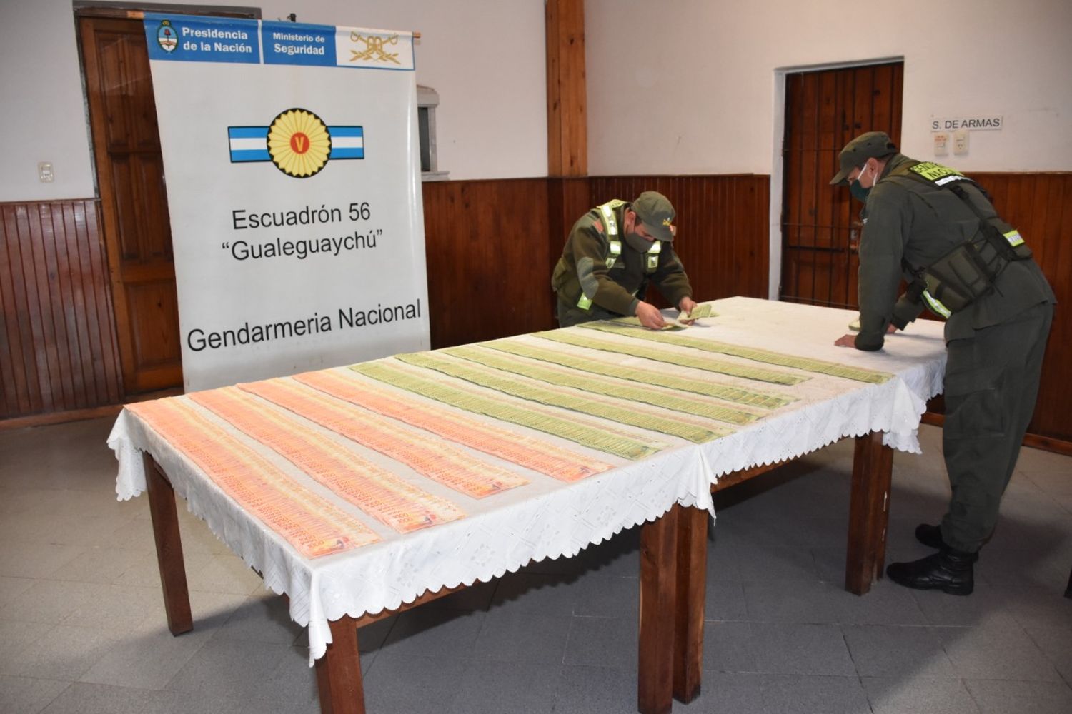 Quiso entrar a Gualeguaychú con un millón de pesos pero lo detectó Gendarmería y le incautó el dinero