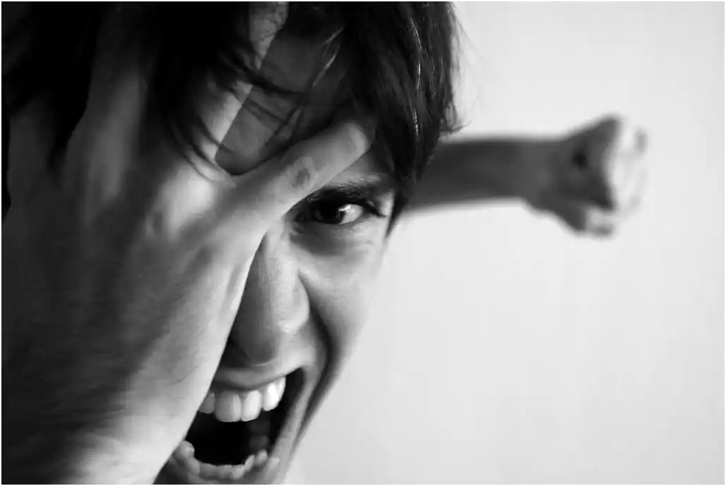 LA IRA Y SUS EFECTOS EN EL CUERPO Y EN LA MENTE