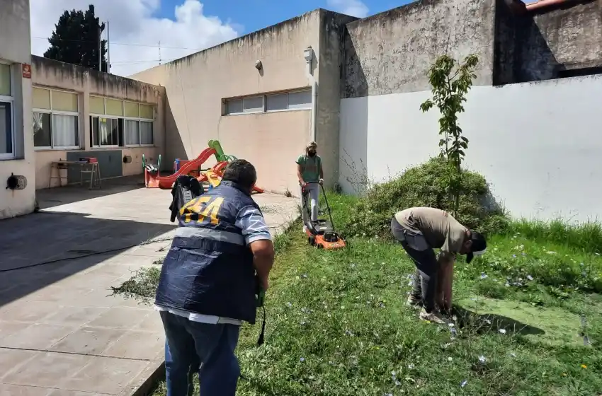 La D.U.O.F Necochea colaboró con el mantenimiento de un jardín de infantes