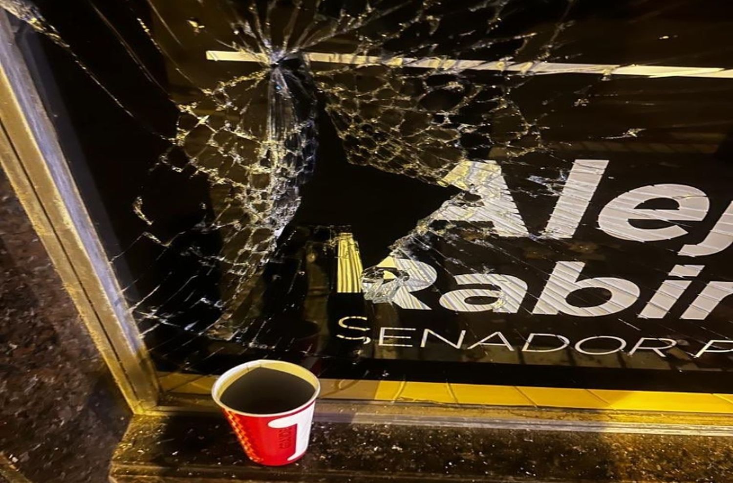 El PRO denunció un ataque a un local partidario: "Las mafias nos quieren callar"