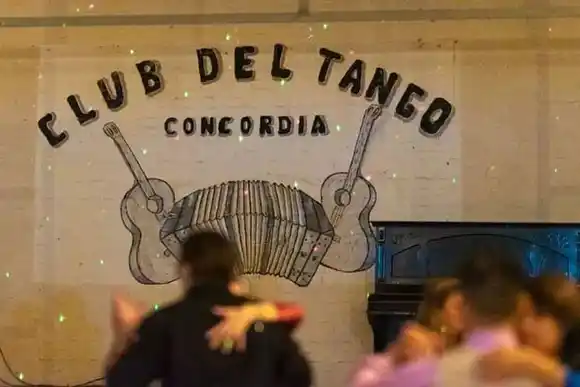 Sábado de zamba y chacarera en el Club del Tango