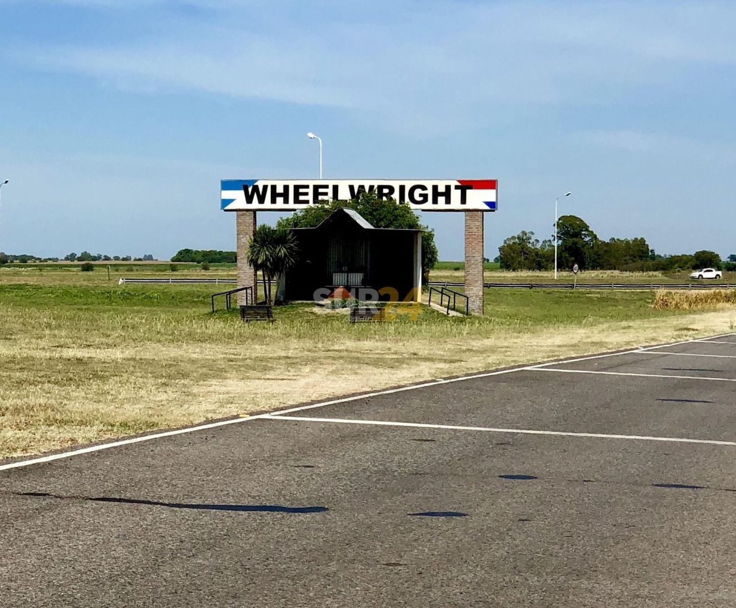 Wheelwright: pidieron asistencia policial, no había patrullero y fueron en bici