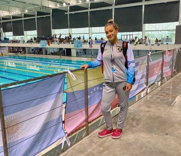 Candela Raviola cumplió su objetivo de nadar en una final del Sudamericano y fue décima en los 50 metros espalda