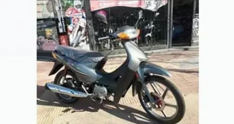 Buscan documentación y moto robada