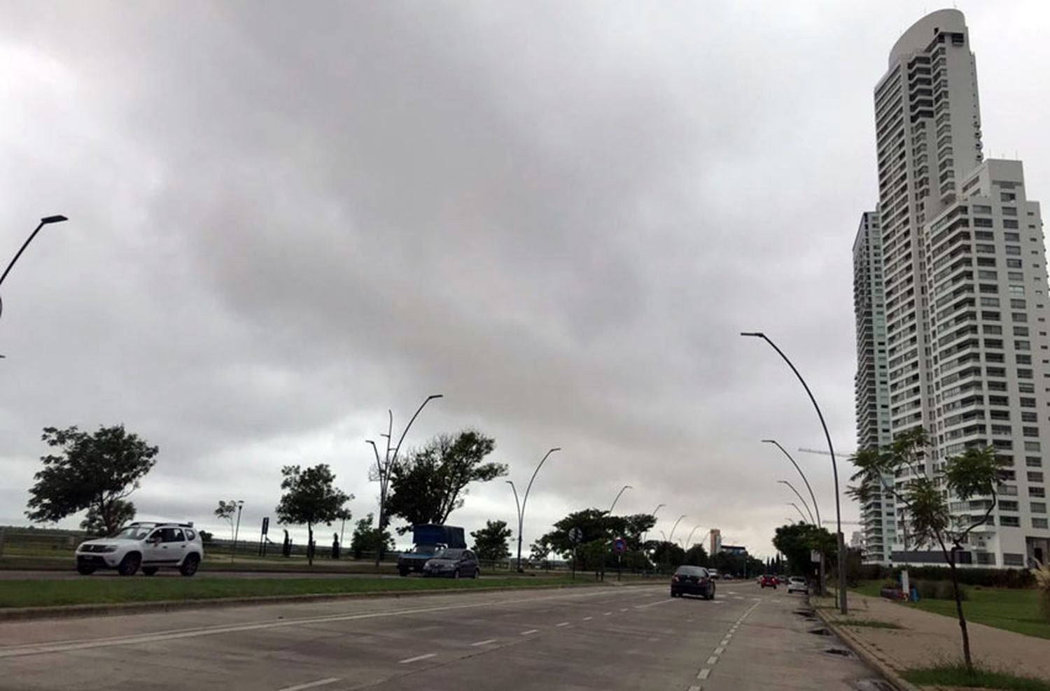 Miércoles caluroso con cielo mayormente nublado en Rosario