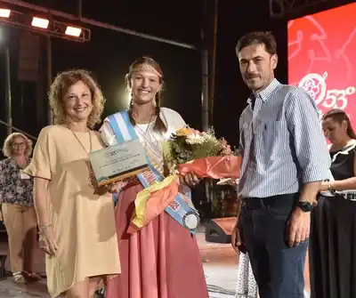 Iara Ramírez Mapelli fue elegida Paisana Nacional en la 53° Fiesta Nacional de Jineteada y Folclore de Diamante