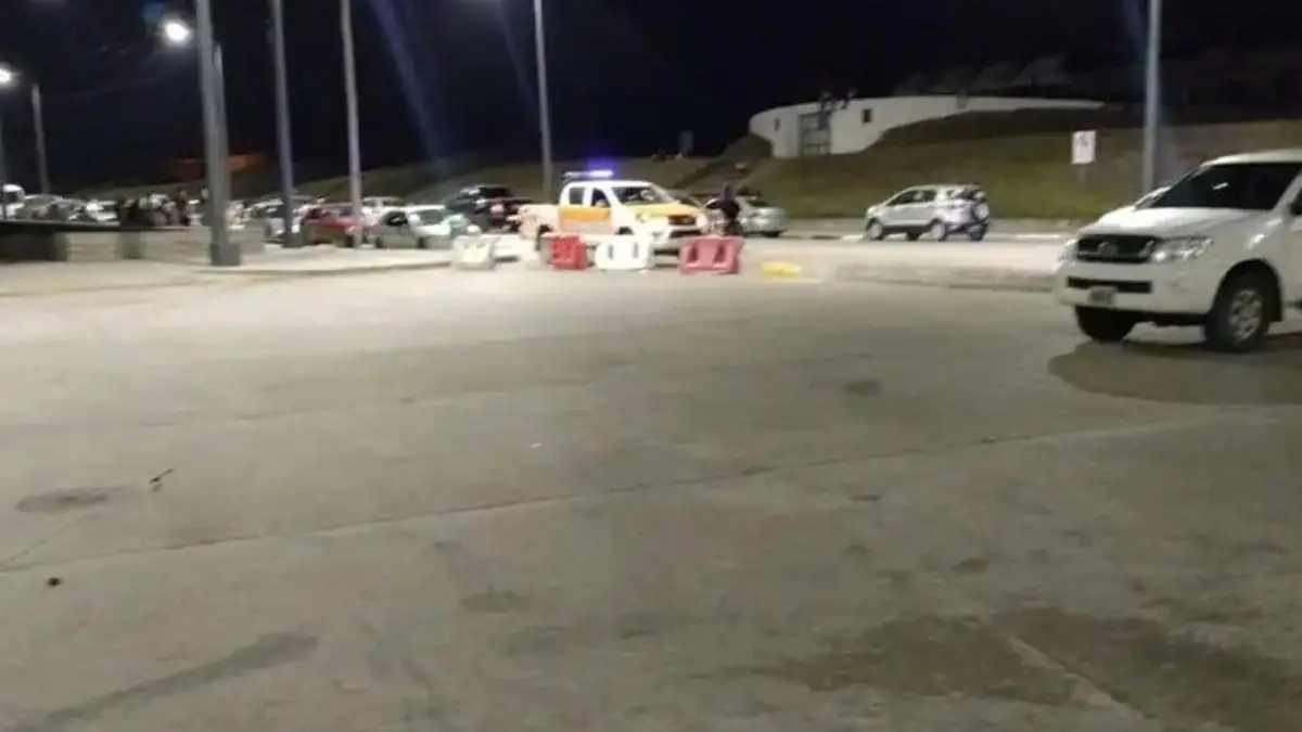 Tragedia en Necochea: matan a adolescente de una puñalada frente al casino, mientras otros grababan la pelea