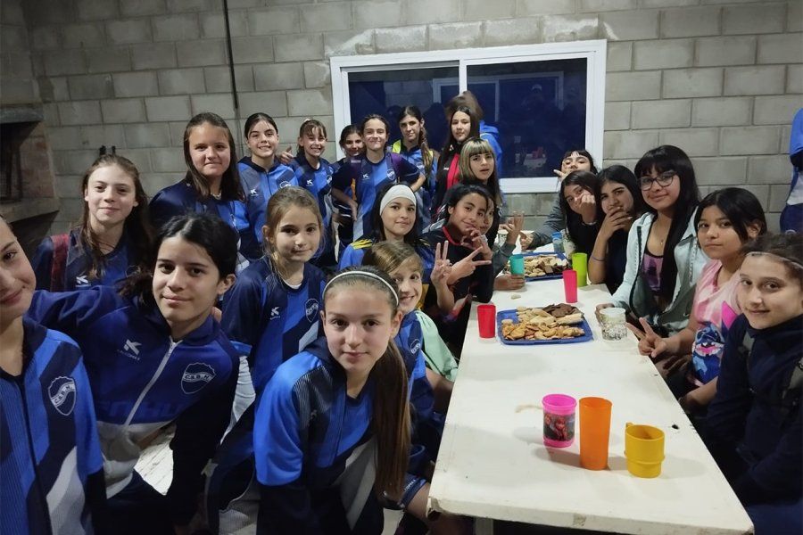 Ben Hur recibió la visita de la Escuelita de Fútbol Femenino de barrio Fasoli