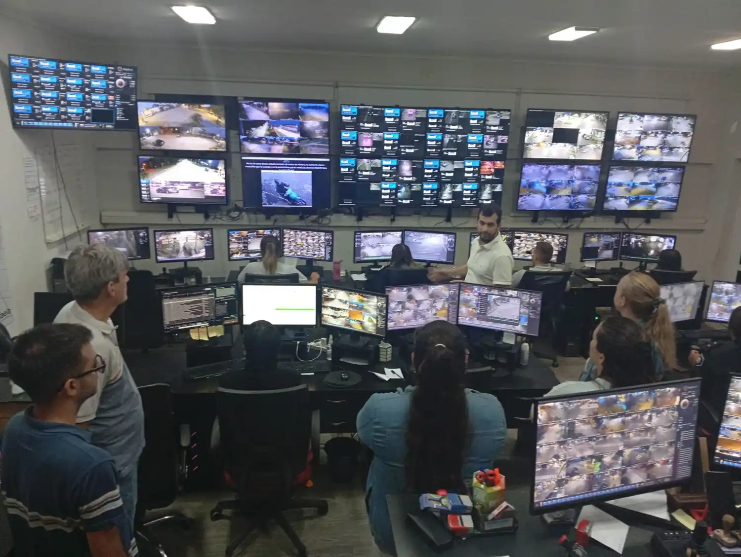 Vecinos del barrio 30 de Octubre visitaron el CEMU