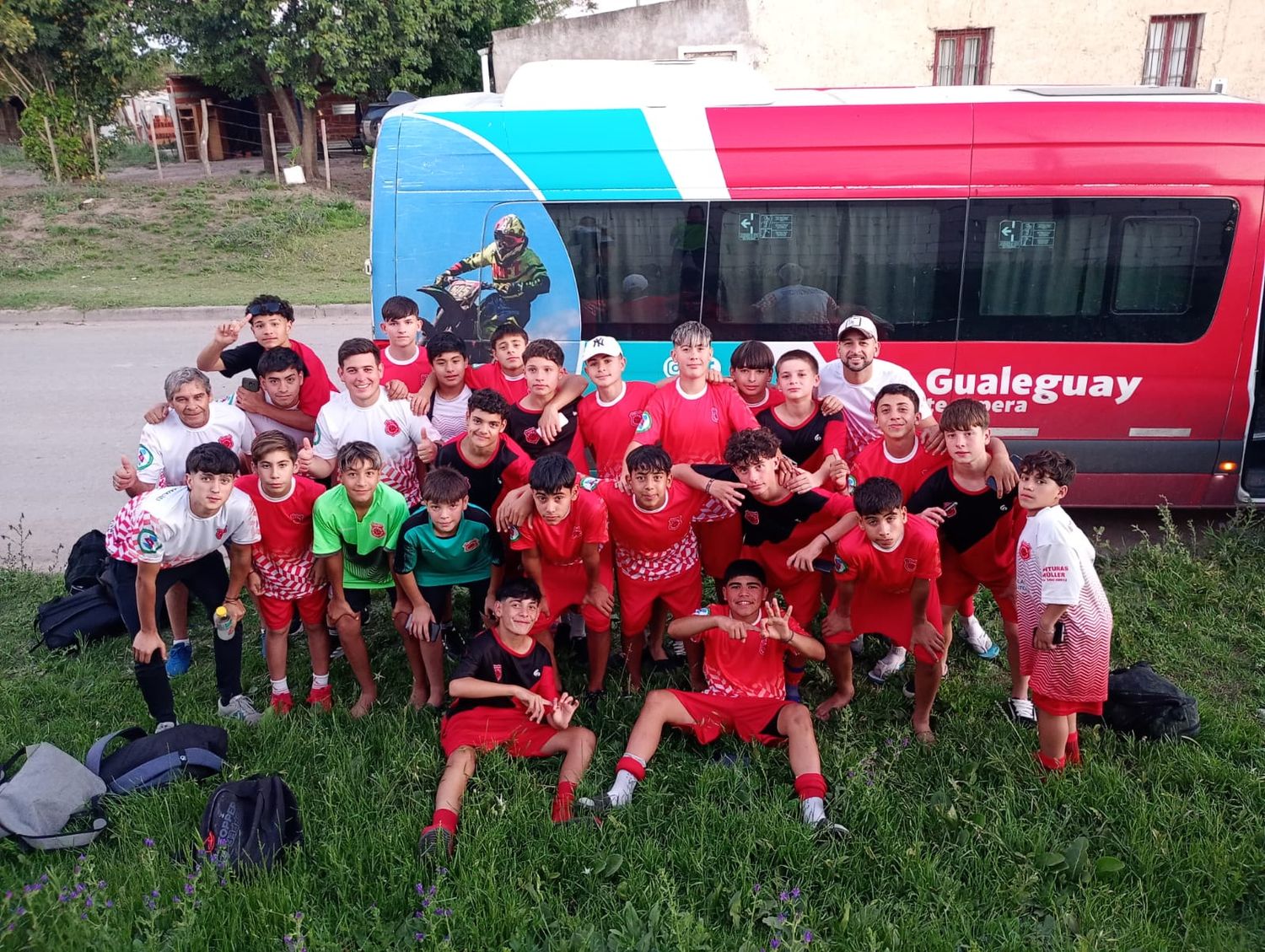 La Selección Roja de Gualeguay Sub-13 eliminó en los penales al representativo de la Liga Totorense de Santa Fe y jugará la instancia final de la Categoría en Córdoba.