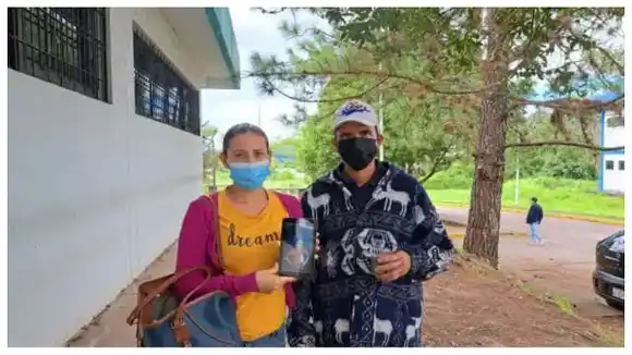 «LO DEJAMOS EN MANOS DE DIOS»: hablan padres de la pequeña muerta porque no la dejaron pasar a Colombia