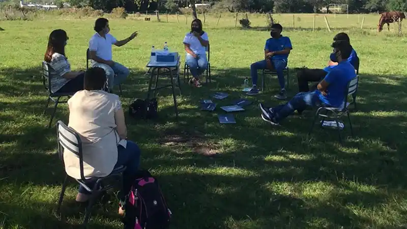 Retornan a la presencialidad los talleres de orientación vocacional del Becario