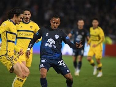 Cavani y Villa se medirán ésta noche a las 20 en la Bombonera.