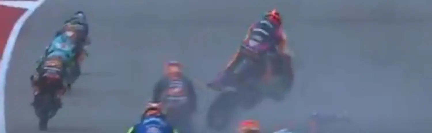 Milagro en Moto3, tras un terrible accidente