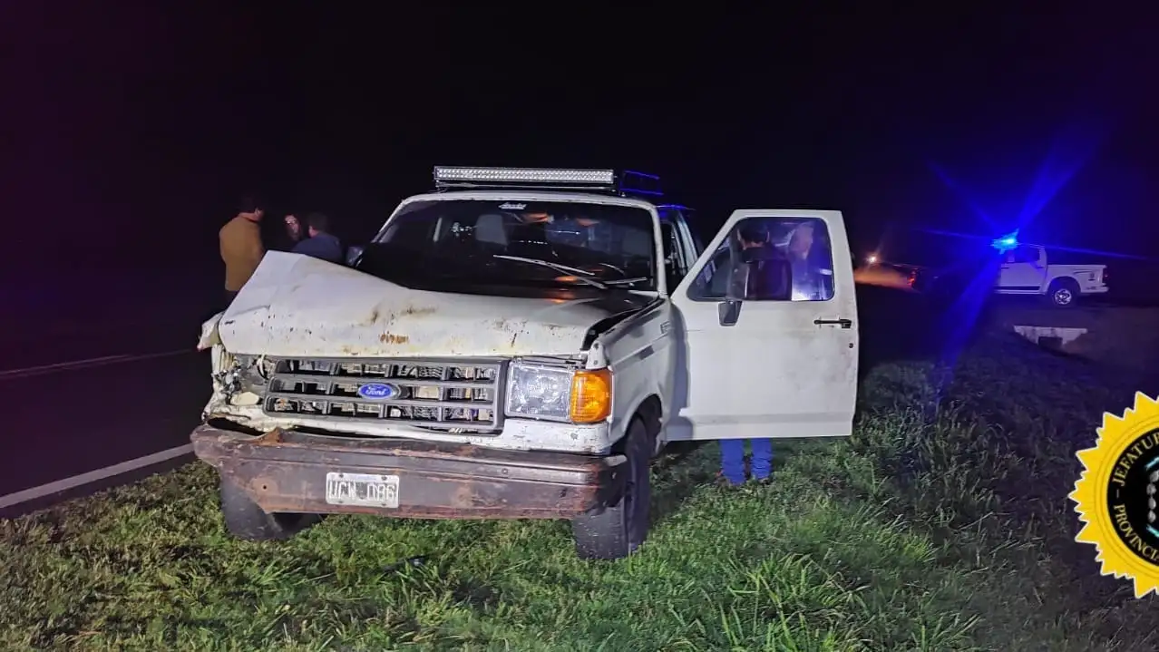 Una mujer falleció en un accidente entre una camioneta y una moto en Ruta 12