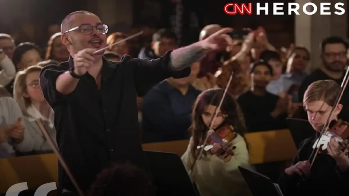 MÚSICO VENEZOLANO Ron Davis Álvarez fue designado «HÉROE CNN 2024»: por su programa de orquestas para niños refugiados