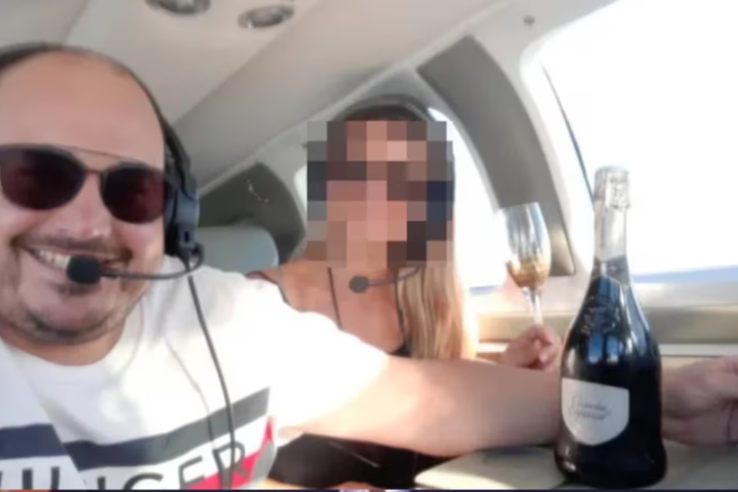 Matías Santa María solía mostrarse con fajos de dinero y viajes de lujo en sus redes sociales. (Facebook: Matías Santa María)..