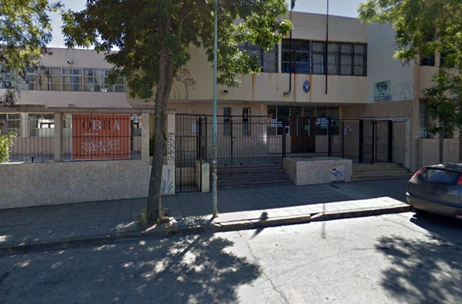 Intentó matar a puñaladas a un menor en el colegio