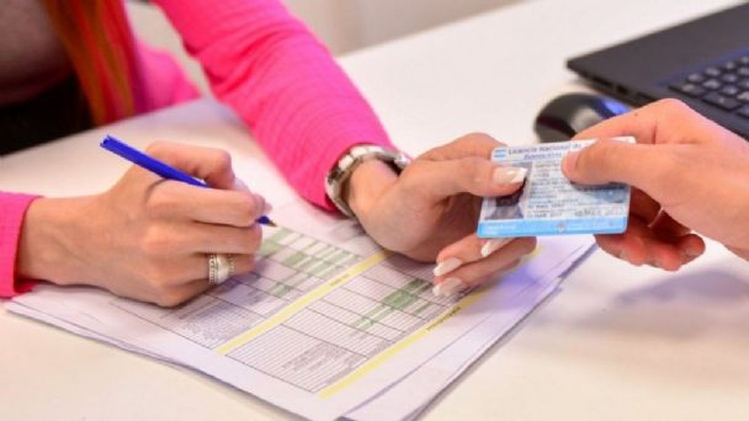 Prorrogan por dos años los vencimientos de las licencias de conducir en la provincia de Buenos Aires