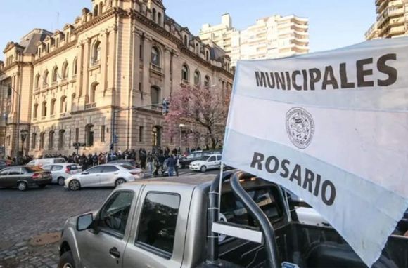 La Municipalidad se reunirá con los trabajadores municipales y el paro de esta semana se suspendió