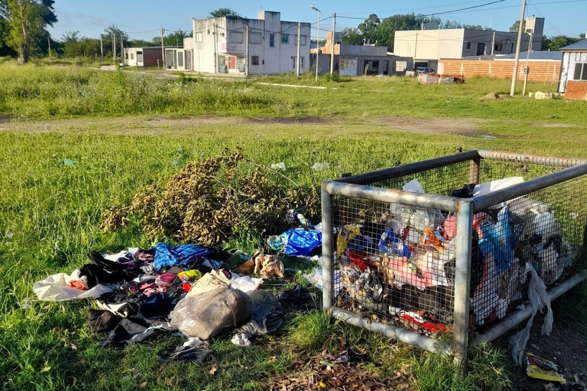 Continúan la limpieza de microbasurales en diferentes zonas de la ciudad
